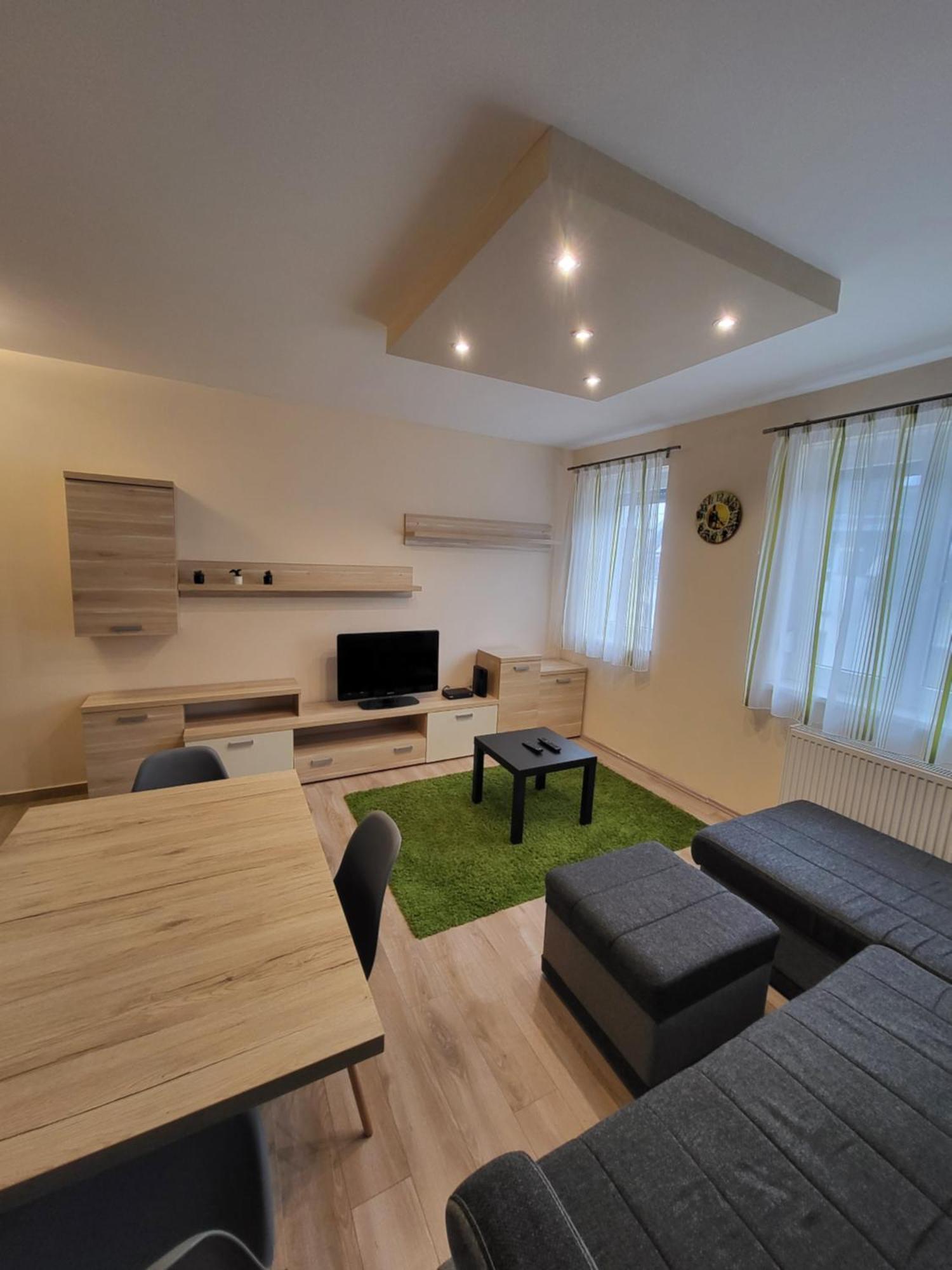 Triangol Apartman: Fuerdo, Belvaros, Egyetem Дьёр Экстерьер фото