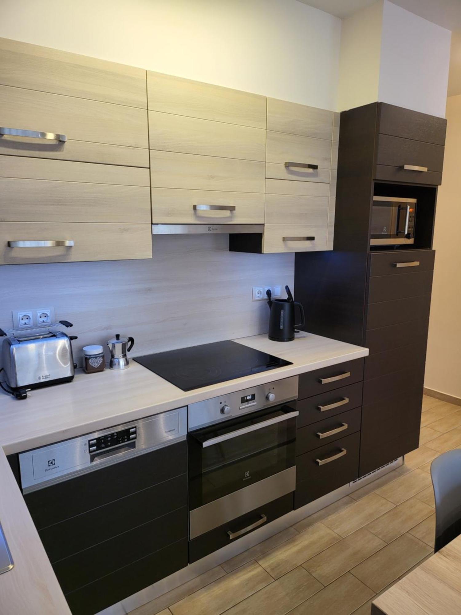 Triangol Apartman: Fuerdo, Belvaros, Egyetem Дьёр Экстерьер фото